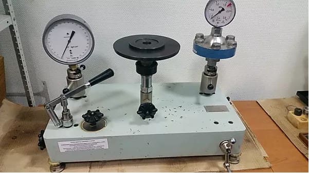 Поверка манометра на МП-60М